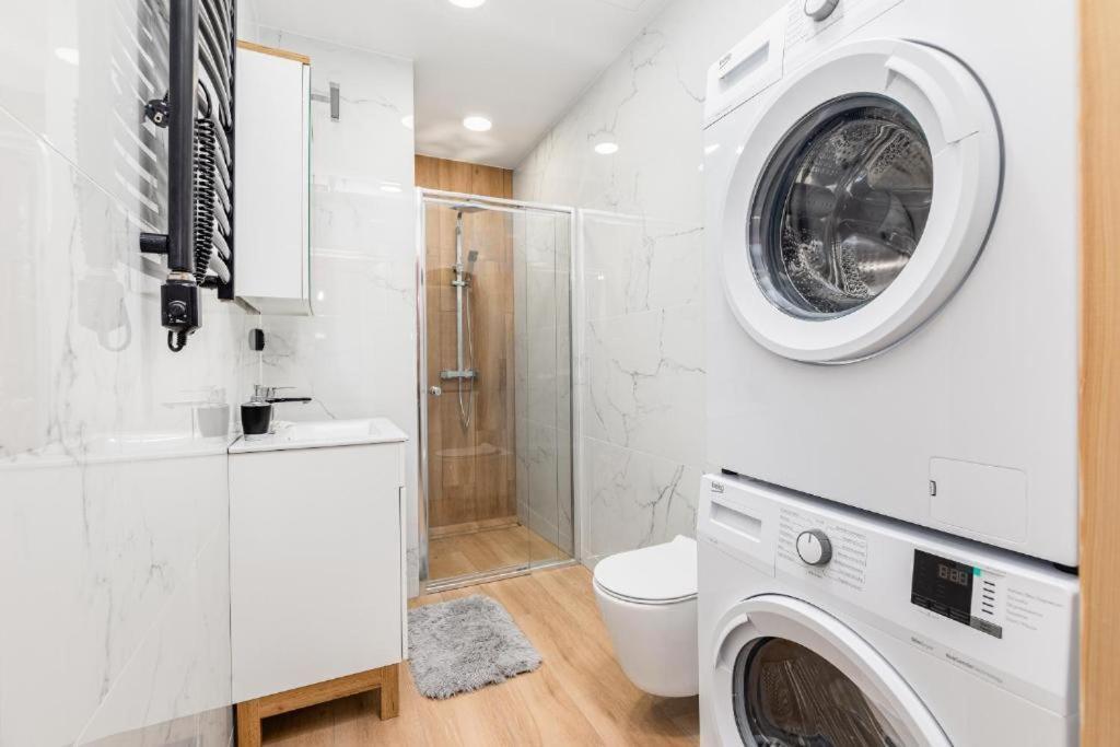 Bm Apartamenty Waly Chrobrego Radogoska Parking Free 슈체친 외부 사진