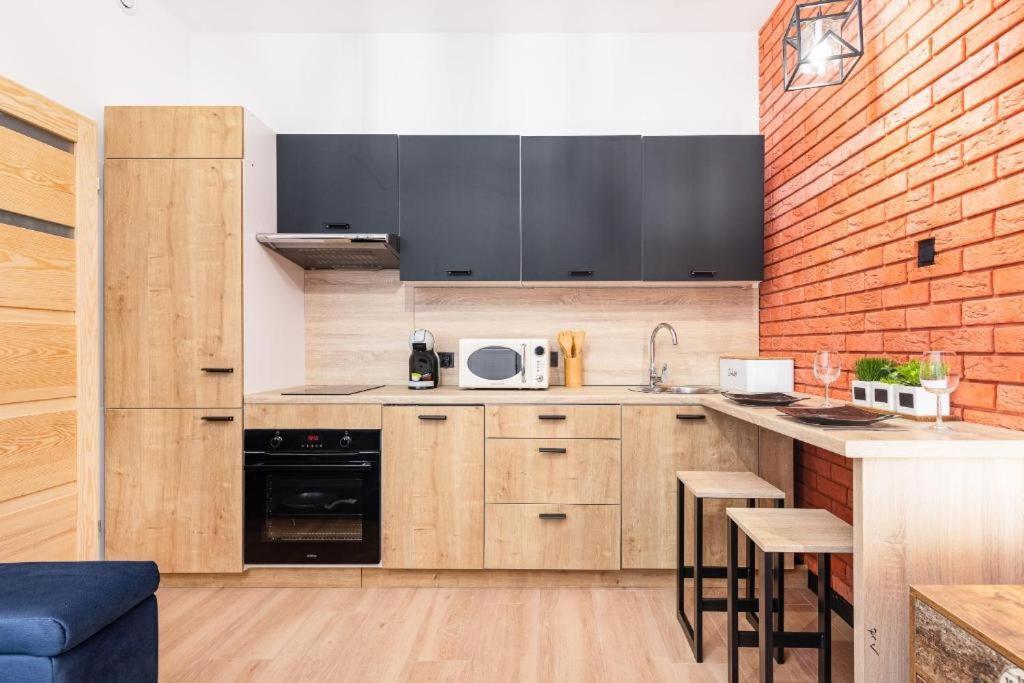 Bm Apartamenty Waly Chrobrego Radogoska Parking Free 슈체친 외부 사진